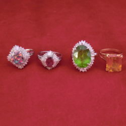 ルビー、オパールなど ルビー、オパールなど