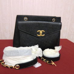 シャネル チェーンショルダー キャビアスキン シャネル チェーンショルダー キャビアスキン