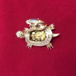 金、プラチナ、亀ペンダント 金、プラチナ、亀ペンダント